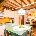 Tuscan Rustic House - With Garden, Wi-fi شقة *