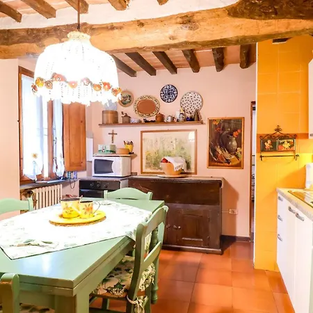 Tuscan Rustic House - With Garden, Wi-fi Apartment Cireglio