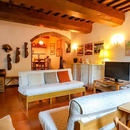 Tuscan Rustic House - With Garden, Wi-fi Apartment Cireglio