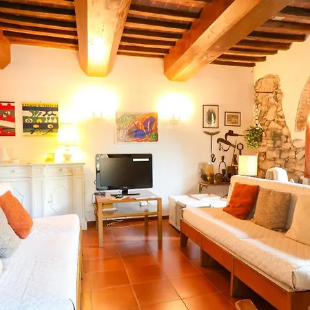 Tuscan Rustic House - With Garden, Wi-fi * Cireglio