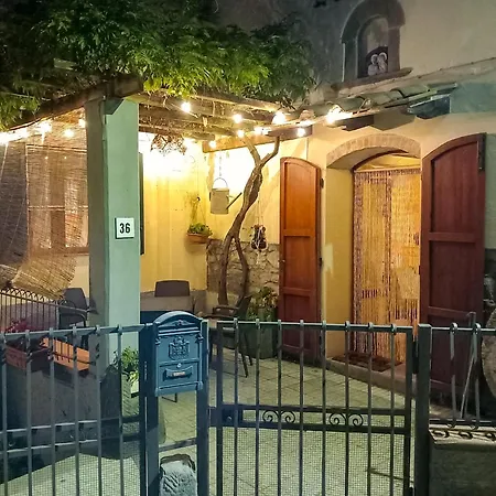 公寓 Tuscan Rustic House - With Garden, Wi-fi Cireglio