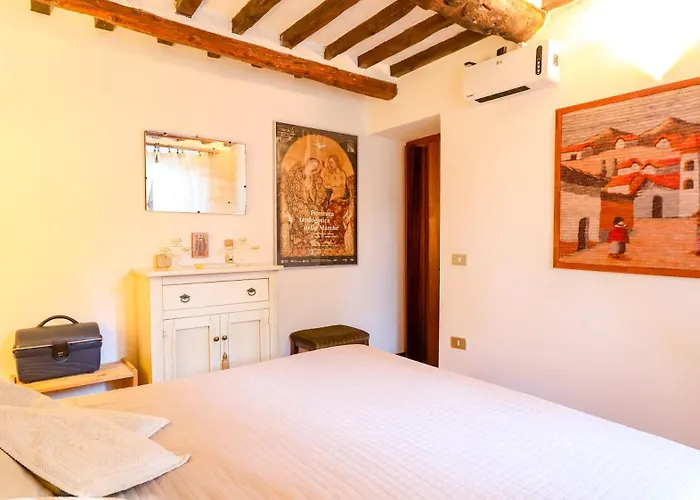 Tuscan Rustic House - With Garden, Wi-fi 公寓 *